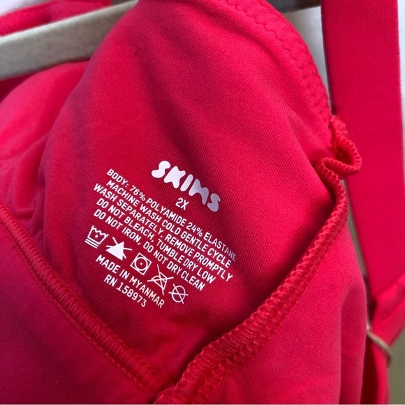 Skims Fits Everybody Scoop Neck Bra Ultra Pink Size 2X NWT - Picture 4 of 6